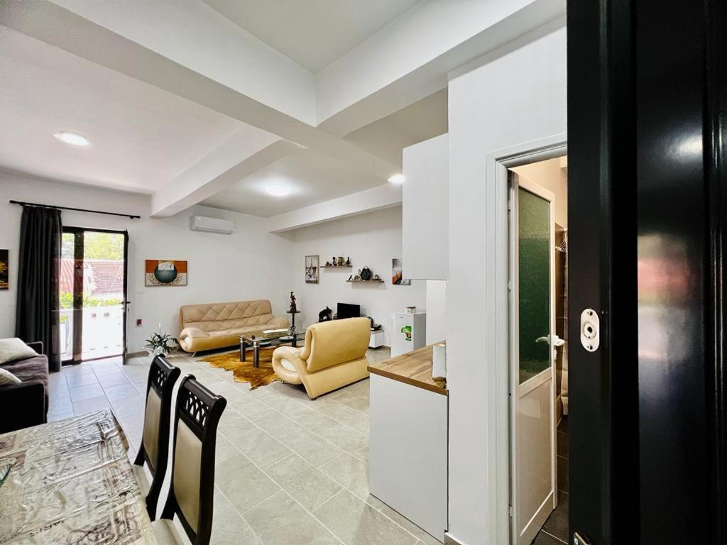 Kristian Apartments 베라트 외부 사진