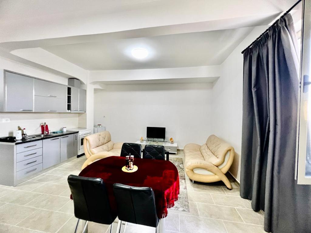 Kristian Apartments 베라트 외부 사진