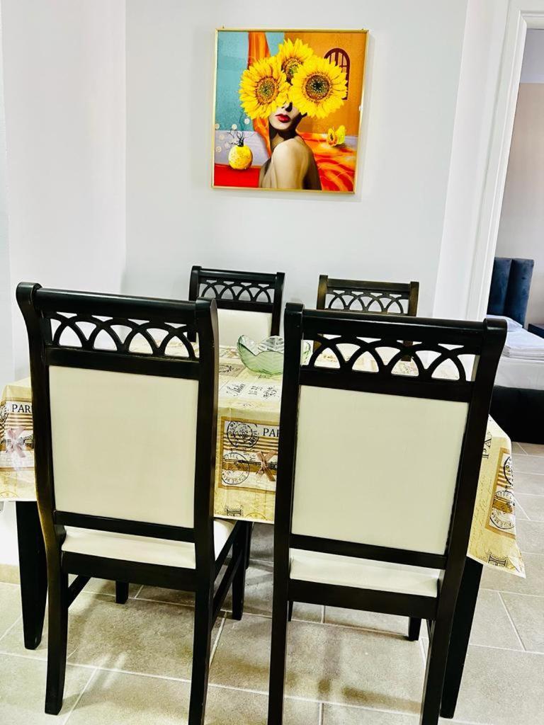 Kristian Apartments 베라트 외부 사진